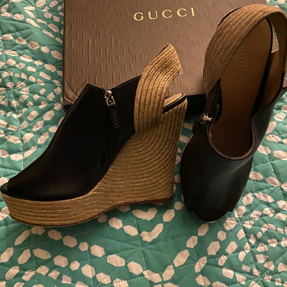 Authentic Gucci Tiffany Peep Toe Wedge Slingback